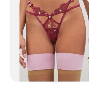 FOR LOVE & LEMONS Victorias Secret COLETTE Burgundy Rose Thong Panty L new